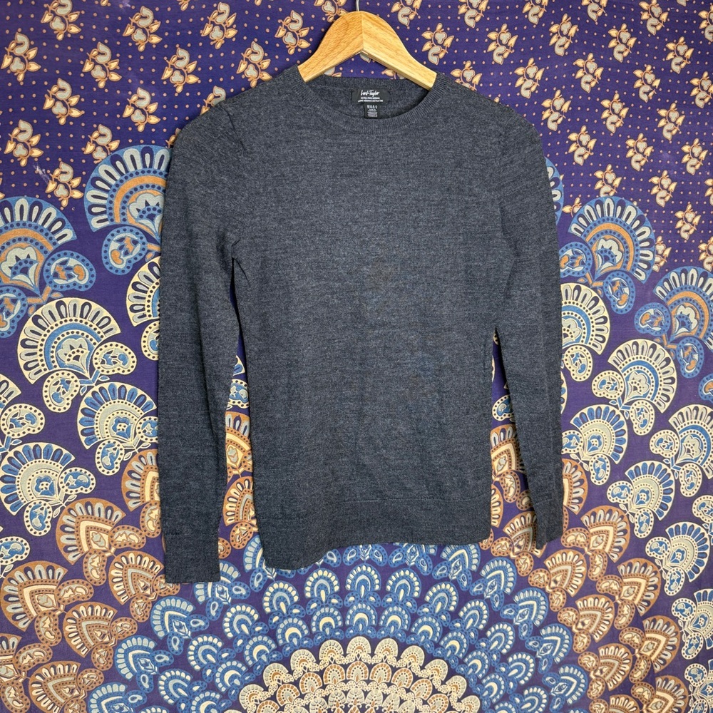 100% merino wool Lord & Taylor Gray Crewneck Sweater
